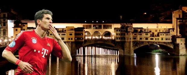 Mario Gomez - sullo sfondo: Firenze "Ponte Vecchio"
