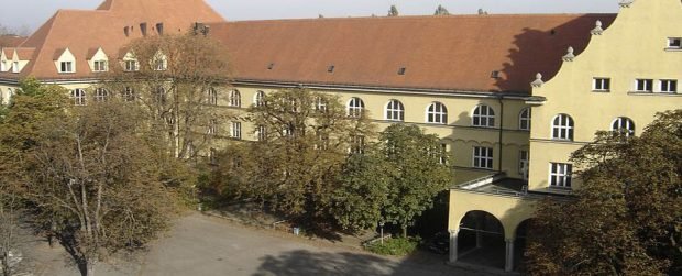 Monaco di Baviera: Maximiliansgymnasium, Karl-Theodor-Straße 9