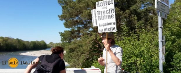 Raccolta firme: c'è chi si è chiesto dove prendere i soldi per i lavori al teatro di augsburg